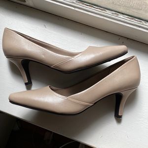 Lifestride Simply Comfort Nude Pumps